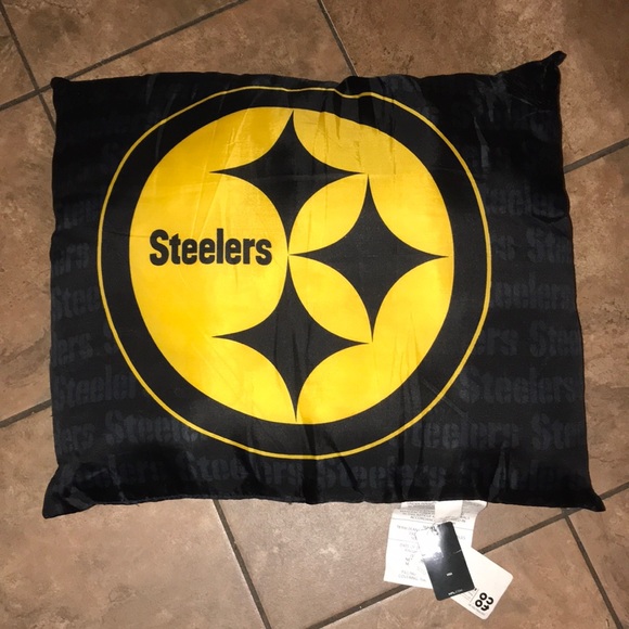 NWT NFL Steelers Puffy Pillow - Picture 1 of 6